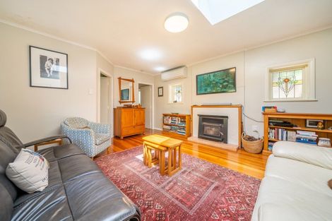 Photo of property in 3 Waitohu Road, York Bay, Lower Hutt, 5013