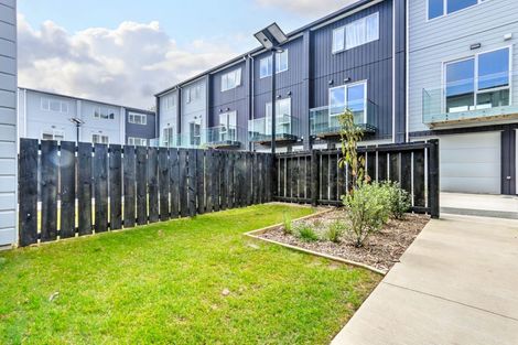 Photo of property in 11/3 Matuhi Rise, Henderson, Auckland, 0612