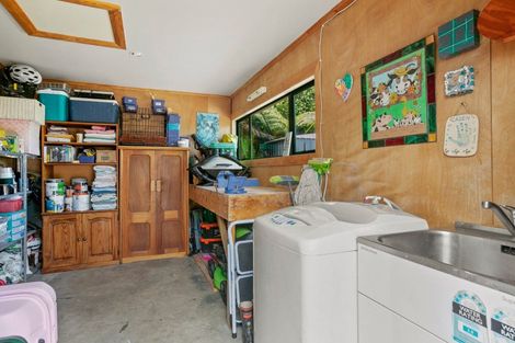 Photo of property in 128 Wairau Road, Oakura, 4314