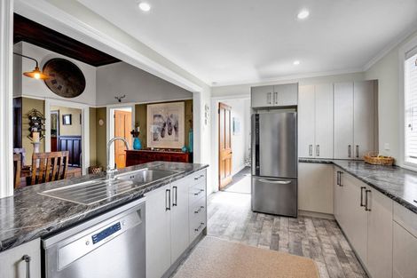 Photo of property in 31 Maire Street, Inglewood, 4330