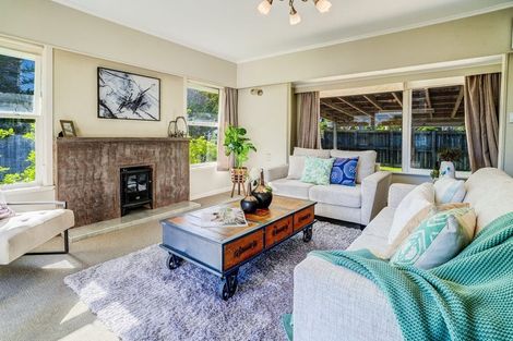 Photo of property in 242 Forrest Hill Road, Forrest Hill, Auckland, 0620