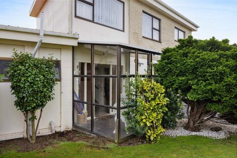 Photo of property in 10 Green Lane, Hawera, 4610