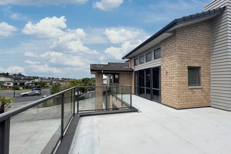 Photo of property in 32 Kilkelly Avenue, Pinehill, Auckland, 0632