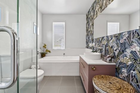 Photo of property in 7 Rata Street, Wanaka, 9305