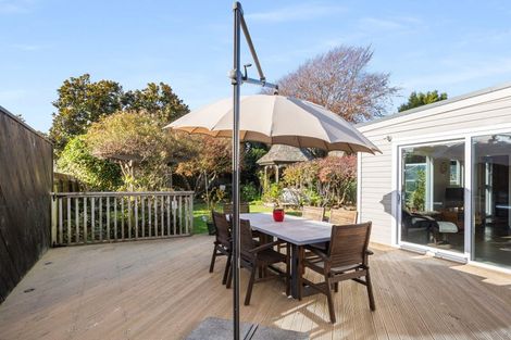 Photo of property in 13 Fleetwood Grove, Waikanae, 5036