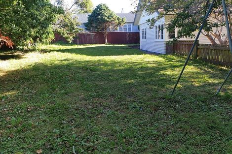 Photo of property in 5 Huia Street, Tawa, Wellington, 5028