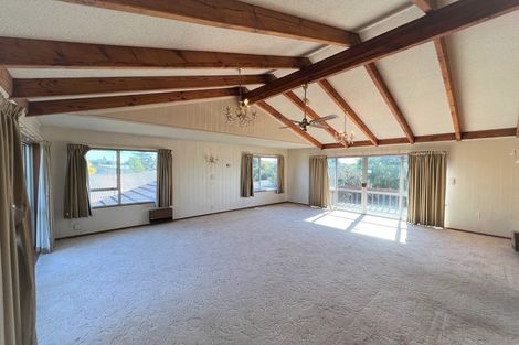 Photo of property in 94 Crawford Avenue, Mangere Bridge, Auckland, 2022