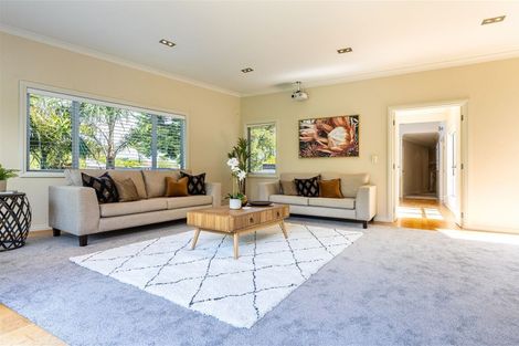 Photo of property in 30c Marine Parade, Mellons Bay, Auckland, 2014