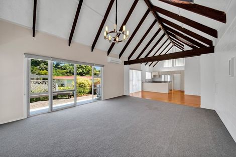 Photo of property in 13 Ambury Place, Merrilands, New Plymouth, 4312