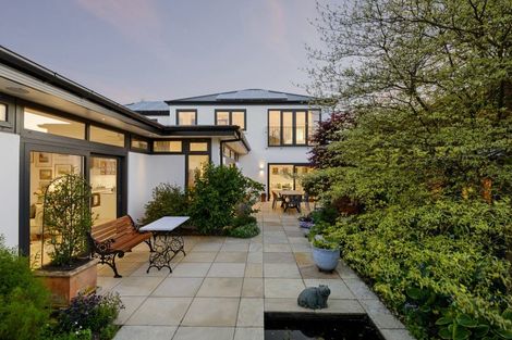 Photo of property in 62a Holly Road, St Albans, Christchurch, 8014