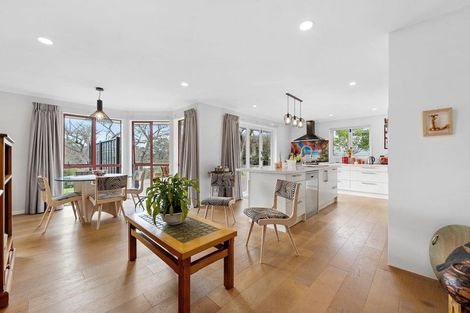 Photo of property in 41 Kent Terrace, Riverhead, 0820