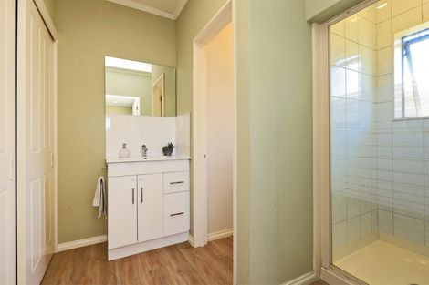 Photo of property in 219 Mcleod Street, Camberley, Hastings, 4120