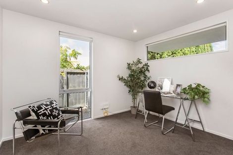 Photo of property in 4 Lantern Lane, Halswell, Christchurch, 8025