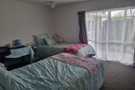 Photo of property in 425 Carrington Street, Upper Vogeltown, New Plymouth, 4310