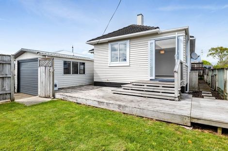 Photo of property in 1/324 Carrington Street, Vogeltown, New Plymouth, 4310