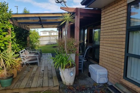 Photo of property in 70 Westgate Drive, Massey, Auckland, 0614