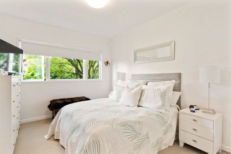 Photo of property in 1/94 Island Bay Road, Beach Haven, Auckland, 0626