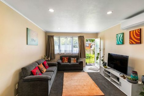 Photo of property in 1/102 Mcleod Road, Te Atatu South, Auckland, 0610