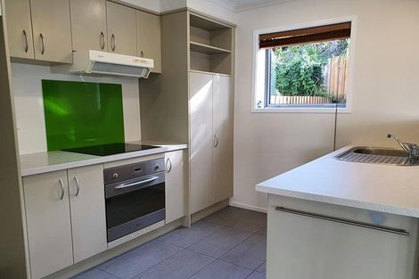 Photo of property in 6/13 Kaihu Street, Northcote, Auckland, 0627