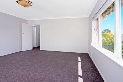 Photo of property in 4/155 Shakespeare Road, Milford, Auckland, 0620