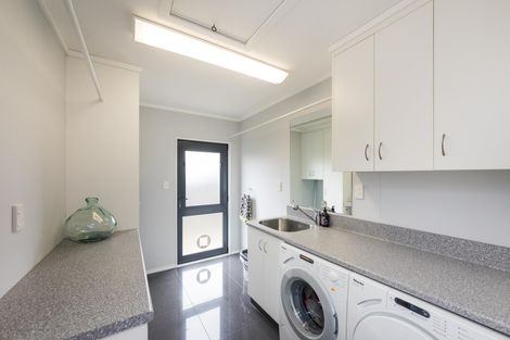 Photo of property in 37 Chestnut Close, Kelvin Grove, Palmerston North, 4414
