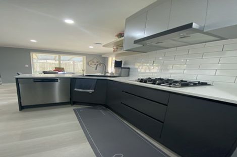 Photo of property in 8 Marlon Lane, East Tamaki, Auckland, 2016