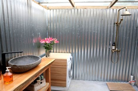 Photo of property in 124 North Shore Road, Eskdale, Napier, 4182