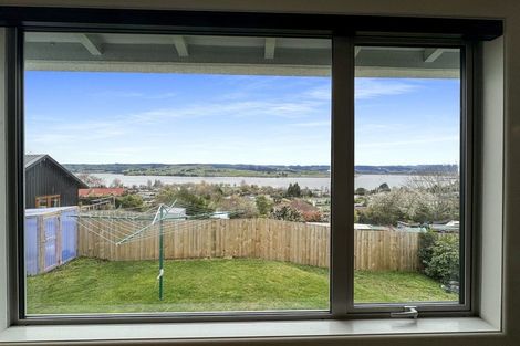 Photo of property in 32 Chatham Street, Waihola, Milton, 9073