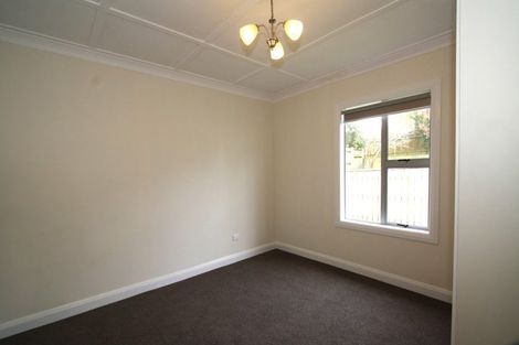 Photo of property in 14 Calvert Road, Moturoa, New Plymouth, 4310