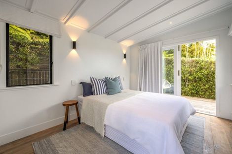 Photo of property in 31 Miro Road, Palm Beach, Waiheke Island, 1081