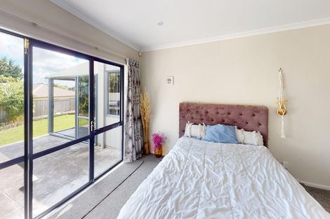 Photo of property in 3 Abby Road, Fitzherbert, Palmerston North, 4410