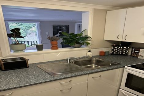 Photo of property in 26 Northland Road, Northland, Wellington, 6012