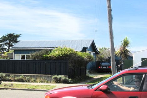 Photo of property in 17 Bridge Street, New Brighton, Christchurch, 8062