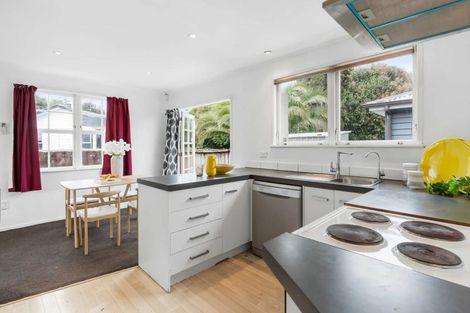 Photo of property in 15 Frostbite Place, Ranui, Auckland, 0612