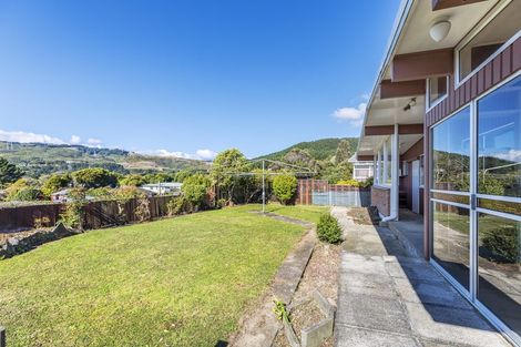 Photo of property in 11 Saint Edmund Crescent, Tawa, Wellington, 5028