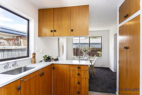 Photo of property in 3/92 North Avon Road, Richmond, Christchurch, 8013