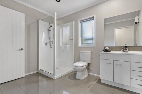 Photo of property in 37 Bridgewater Way, Pyes Pa, Tauranga, 3112