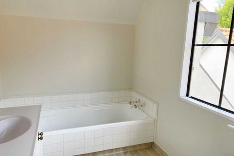 Photo of property in 1/264 Riccarton Road, Upper Riccarton, Christchurch, 8041