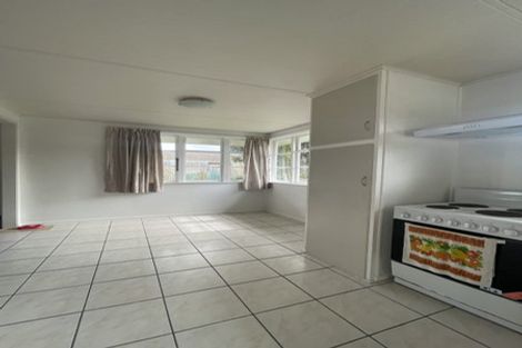 Photo of property in 32 Price Crescent, Mount Wellington, Auckland, 1060