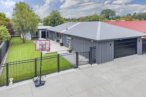 Photo of property in 4 Waikuku Beach Road, Waikuku Beach, 7473