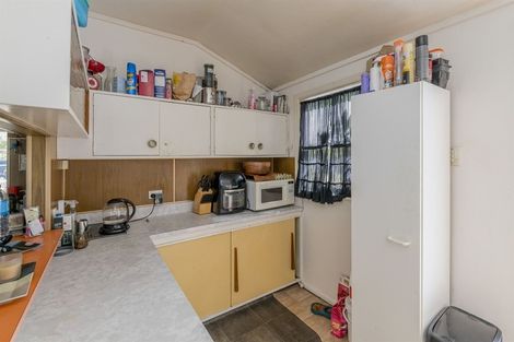Photo of property in 23 Rauparaha Street, Waikanae Beach, Waikanae, 5036