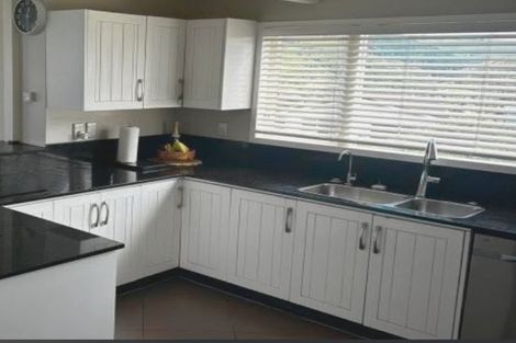 Photo of property in 28 Welland Place, Island Bay, Wellington, 6023