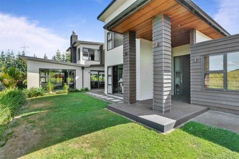 Photo of property in 21 Ashwood Avenue, Dairy Flat, Albany, 0792