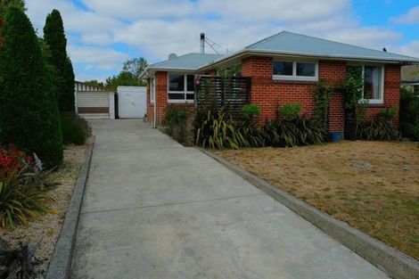 Photo of property in 28 Bournemouth Crescent, Aranui, Christchurch, 8061