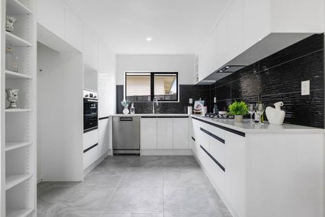 Photo of property in 50a Heybridge Street, Manurewa, Auckland, 2102