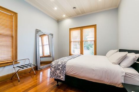 Photo of property in 6 Milton Road, Bluff Hill, Napier, 4110