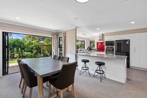 Photo of property in 2 Barnett Place, Te Puke, 3119