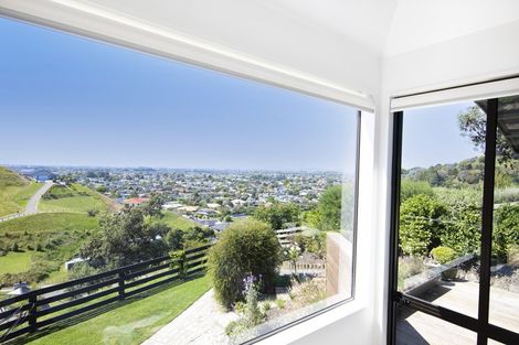 Photo of property in 9 Ridgeway Terrace, Taradale, Napier, 4112