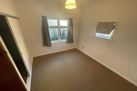 Photo of property in 40 Waiwaka Terrace, Strandon, New Plymouth, 4312