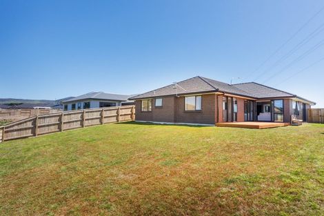 Photo of property in 50 Atlantic Drive, Fitzherbert, Palmerston North, 4410